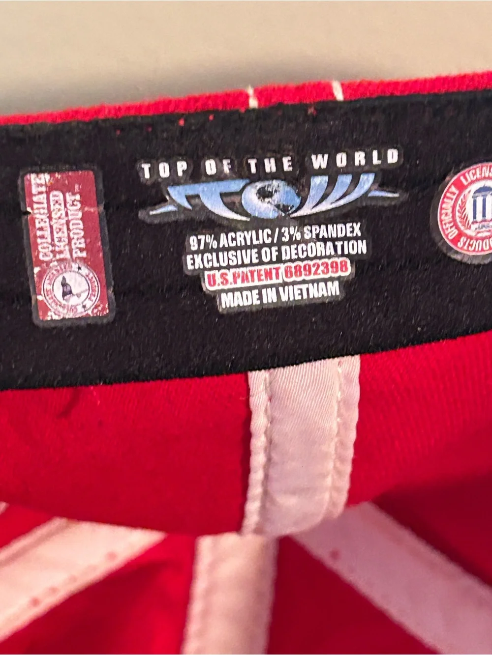 Top of the World Cincinnati Bearcats Stretch Fit Hat Red White Contrast Stitch